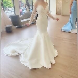 Elysee bridal - Gloriana size 6- NEVER WORN